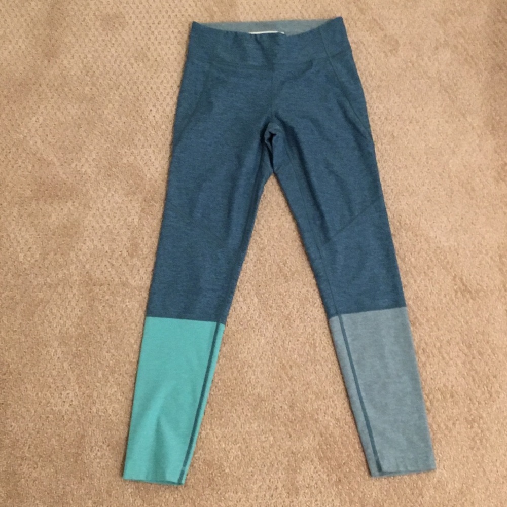 Outdoor Voices dipped blue leggings